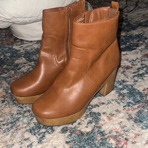 Women's Tan Ankle Boots